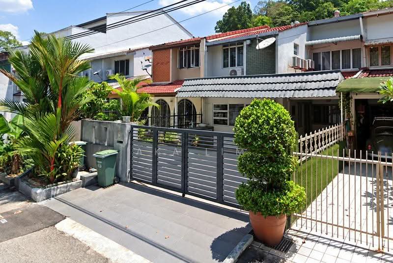 2-storey Terraced House for Rent in Bangsar (Kuala Lumpur) - Aka Lim - Exterior - PropertyGuru.com.my