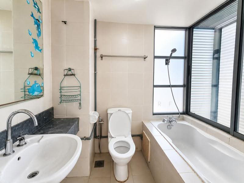 Kediaman Servis untuk Disewa di Saujana Residency - Lee Jo Surf - Bathroom - PropertyGuru.com.my