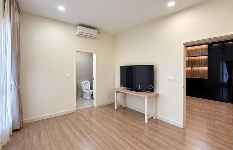 Rumah Berkembar untuk Dijual di Bandar Tropicana Aman (Telok Panglima Garang) - Wei Wei Low - Bathroom - PropertyGuru.com.my