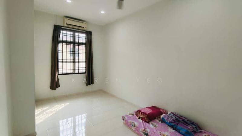 2-storey Terraced House for Sale in Taman Nusa Bestari (Iskandar Puteri (Nusajaya)) - Karen Yeo - Bedroom - PropertyGuru.com.my
