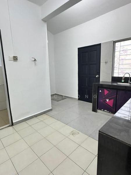 2-storey Terraced House for Sale in Taman Scientex Pasir Gudang (Pasir Gudang) - Tracy Ong - Kitchen - PropertyGuru.com.my