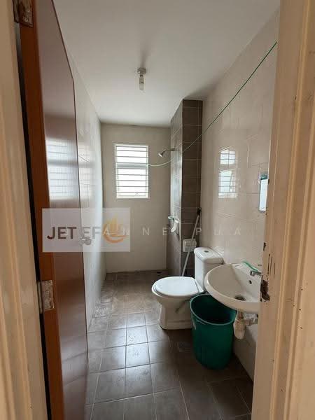 Rumah Berkembar untuk Dijual di Bandar Botanic (Klang) - Joanne Pua - Bathroom - PropertyGuru.com.my