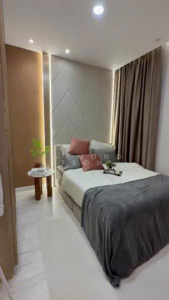 Service Residence for Sale at Pinnacle Bukit Gambier - Raymond Teoh - Bedroom - PropertyGuru.com.my
