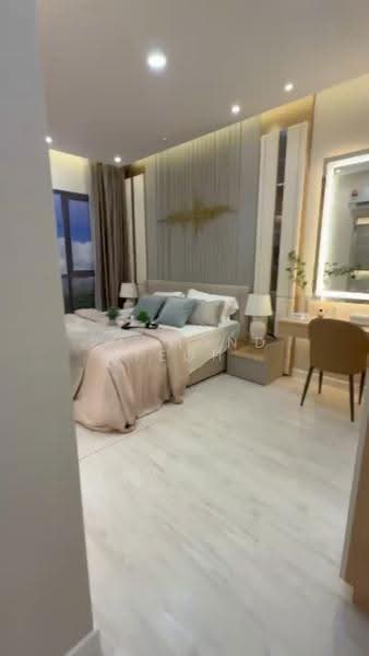 Service Residence for Sale at Pinnacle Bukit Gambier - Raymond Teoh - Bedroom - PropertyGuru.com.my
