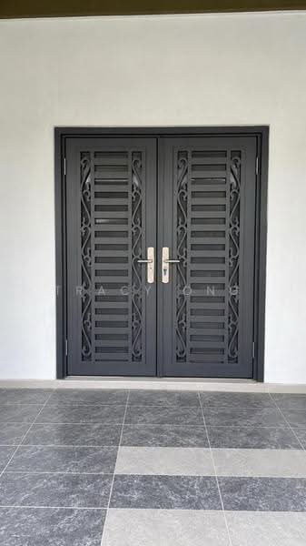 1-storey Terraced House for Sale in Taman Kota Masai (Pasir Gudang) - Tracy Ong - Entrance - PropertyGuru.com.my