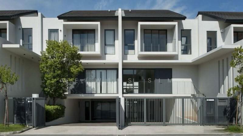 3-storey Terraced House for Sale in Batu Uban (Gelugor) - Welwits Sim - Exterior - PropertyGuru.com.my
