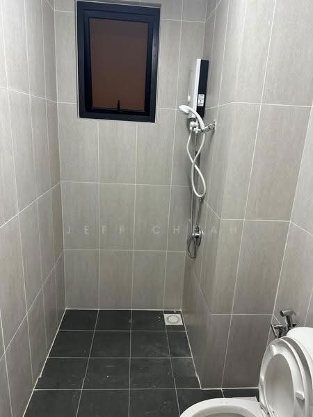 Kediaman Servis untuk Disewa di MKH Boulevard II - Jeff Cheah - Bathroom - PropertyGuru.com.my