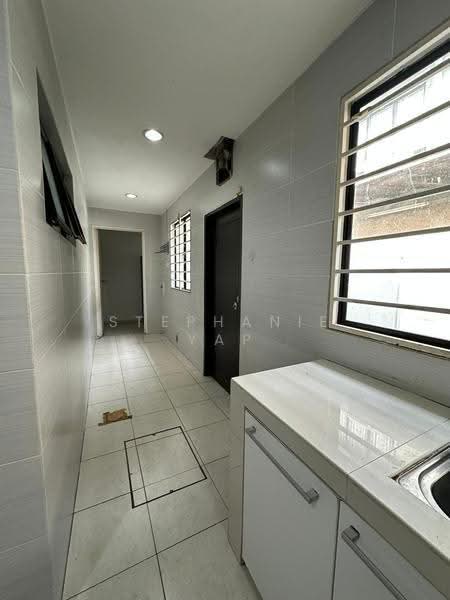 Rumah Teres 2.5-Tingkat untuk Dijual di Puchong (Selangor) - Stephanie Yap - Corridor - PropertyGuru.com.my