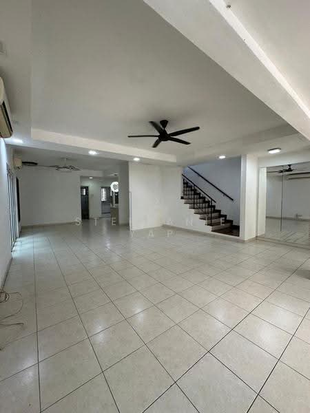 Rumah Teres 2.5-Tingkat untuk Dijual di Puchong (Selangor) - Stephanie Yap - Living Room - PropertyGuru.com.my