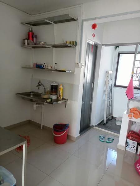 Flat for Sale at Gat Lebuh Macallum - A Ee Ee - Kitchen - PropertyGuru.com.my