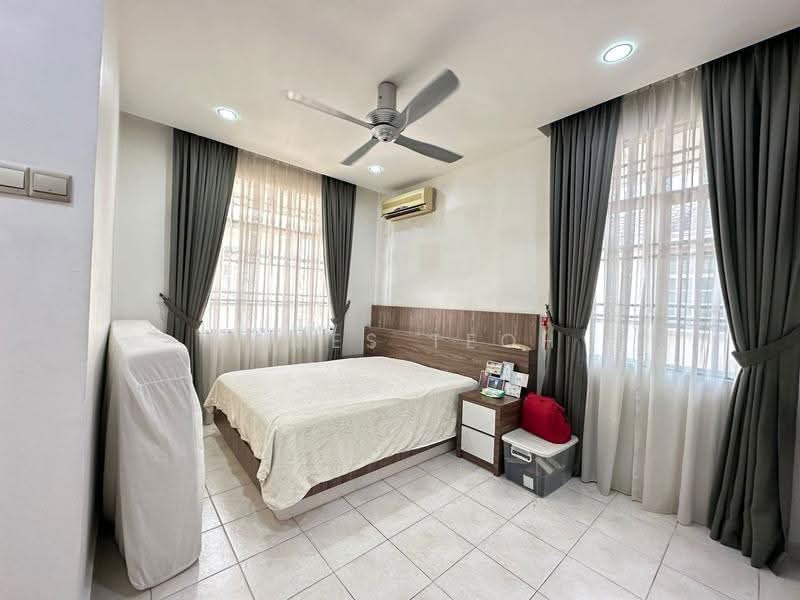 Semi-Detached House for Sale in Bandar Bukit Tinggi (Klang) - James Teoh - Bedroom - PropertyGuru.com.my