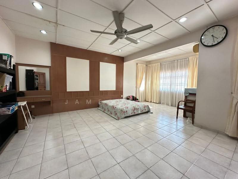 Semi-Detached House for Sale in Bandar Bukit Tinggi (Klang) - James Teoh - Bedroom - PropertyGuru.com.my