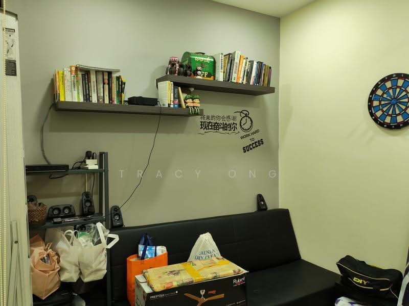 Kediaman Servis untuk Dijual di D'Secret Garden (Pangsapuri Kempas Indah) - Tracy Ong - Living Room - PropertyGuru.com.my