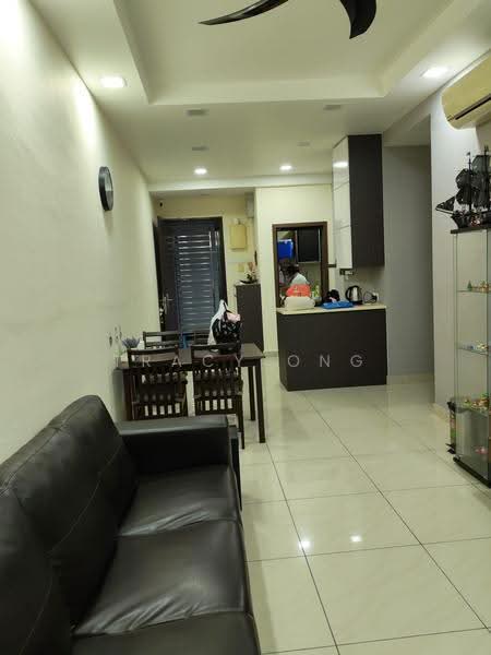 Kediaman Servis untuk Dijual di D'Secret Garden (Pangsapuri Kempas Indah) - Tracy Ong - Living Room - PropertyGuru.com.my