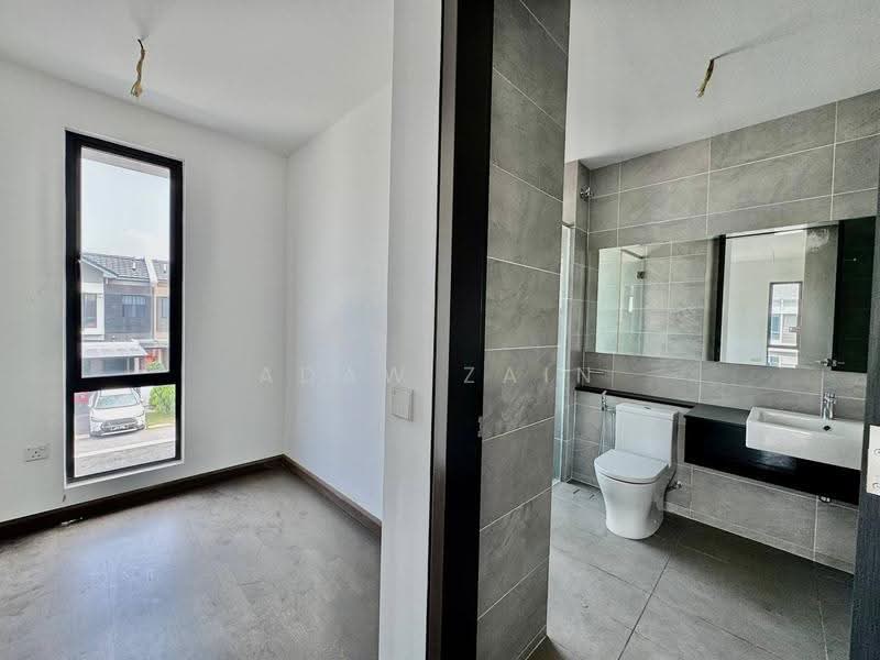 Semi-Detached House for Sale in Elmina (Shah Alam) - Adaw Zain - Bathroom - PropertyGuru.com.my