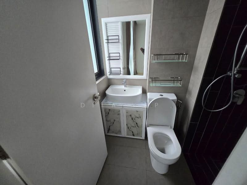 Kediaman Servis untuk Disewa di H2O Residences - Dila Yap - Bathroom - PropertyGuru.com.my