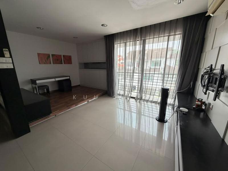 Semi-Detached House for Sale in Taman Suria (Johor Bahru) - Kuu Chin - PropertyGuru.com.my
