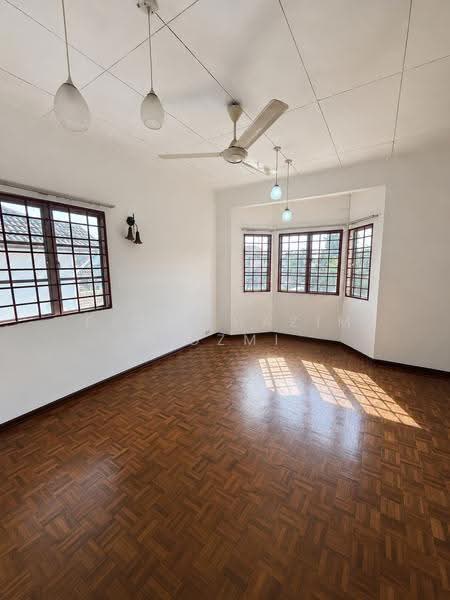 2-storey Terraced House for Sale in Cheras (Selangor) - Fiqri Hazim Rozmi - Living Room - PropertyGuru.com.my