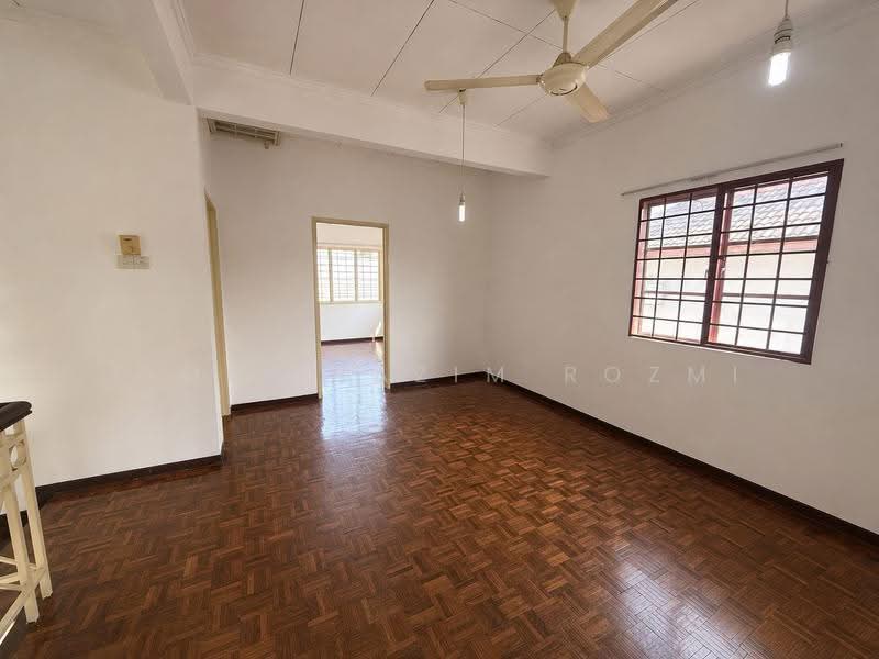 2-storey Terraced House for Sale in Cheras (Selangor) - Fiqri Hazim Rozmi - Living Room - PropertyGuru.com.my