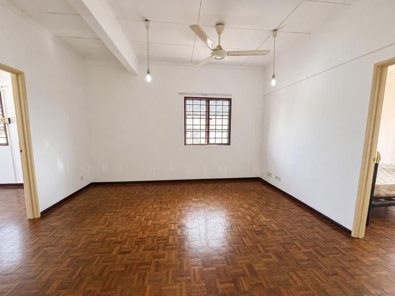2-storey Terraced House for Sale in Cheras (Selangor) - Fiqri Hazim Rozmi - Living Room - PropertyGuru.com.my