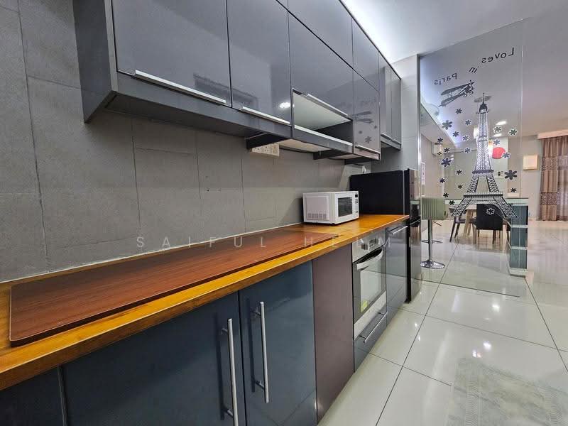 Terraced House for Sale in Bandar Baru Kuala Selangor (Kuala Selangor) - SAIFUL HELMI - Kitchen - PropertyGuru.com.my