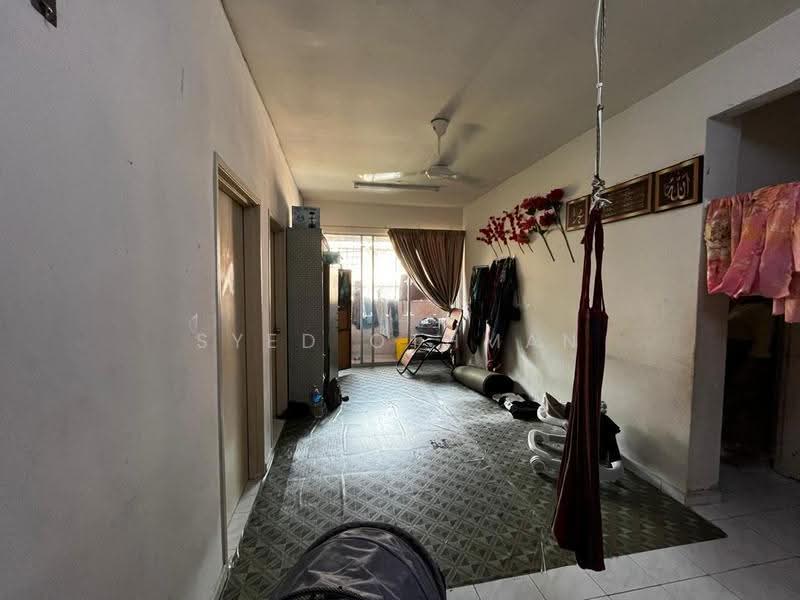 Pangsapuri untuk Dijual di Pangsapuri Putra Impian - Syed Othman - Living Room - PropertyGuru.com.my