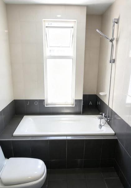 Kediaman Servis untuk Disewa di Birch Regency @ Penang Times Square - Joey Cheah - Bathroom - PropertyGuru.com.my
