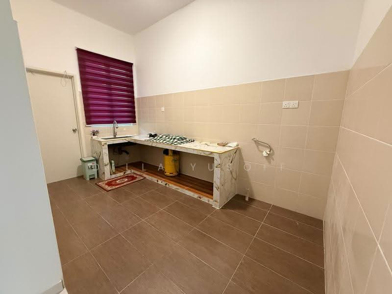 Rumah Teres 2-Tingkat untuk Disewa di Taman Bukit Senawang (Senawang) - DILLA YUSOFF - Kitchen - PropertyGuru.com.my