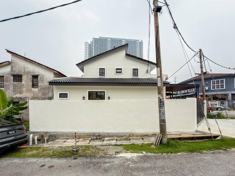 Rumah Teres 2-Tingkat untuk Dijual di Taman Sri Sinar (Segambut) - Ahmad Luqman - Exterior - PropertyGuru.com.my