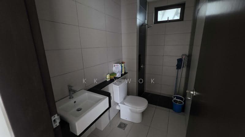 Condominium for Sale at Marinox Sky Villas - KK Kwok - Bathroom - PropertyGuru.com.my