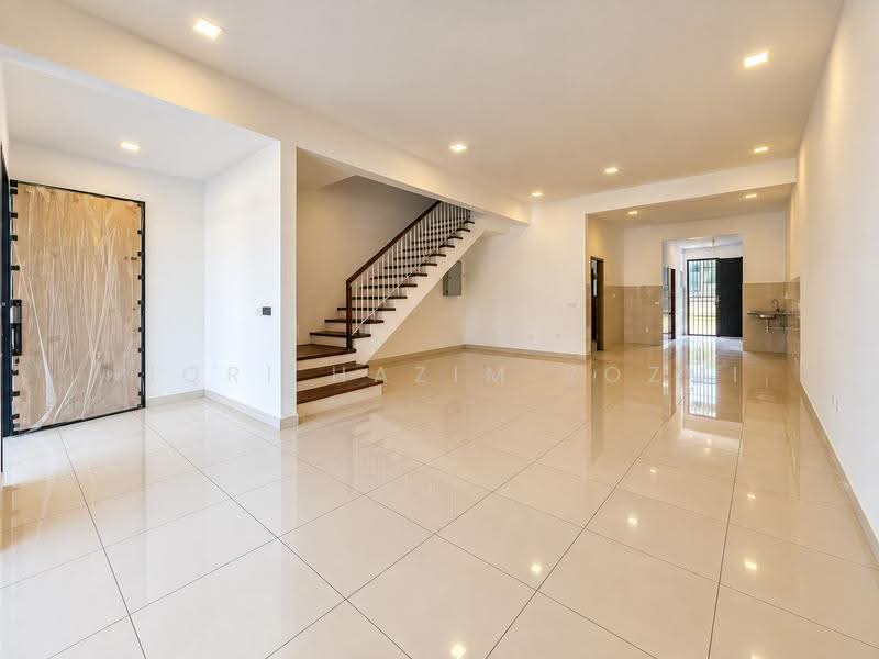 2-storey Terraced House for Sale in Elmina (Shah Alam) - Fiqri Hazim Rozmi - Entrance - PropertyGuru.com.my