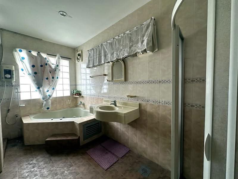 2-storey Terraced House for Sale in Kampung Lapan (Melaka City) - Wesley Tan - Bathroom - PropertyGuru.com.my
