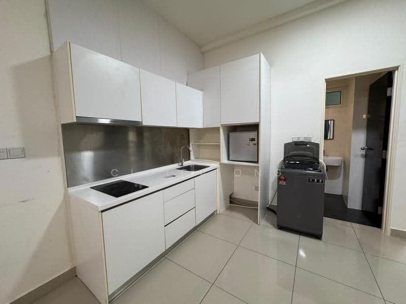 Kediaman Servis untuk Disewa di Twin Galaxy (Dwi Galaksi) - Claira Ong - Kitchen - PropertyGuru.com.my
