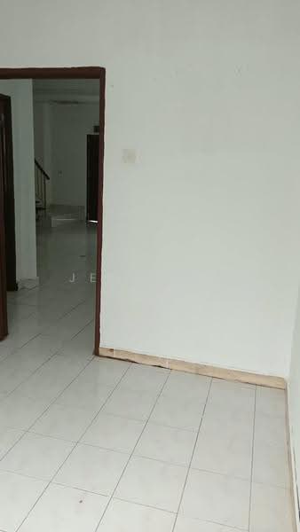 2.5-storey Terraced House for Rent in Taman Desa Karunmas (Balakong) - Jennifer Chin - Interior - PropertyGuru.com.my