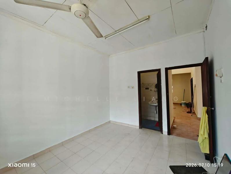 1-storey Terraced House for Sale in Johor Bahru (Johor) - Michelle Liang - Bathroom - PropertyGuru.com.my
