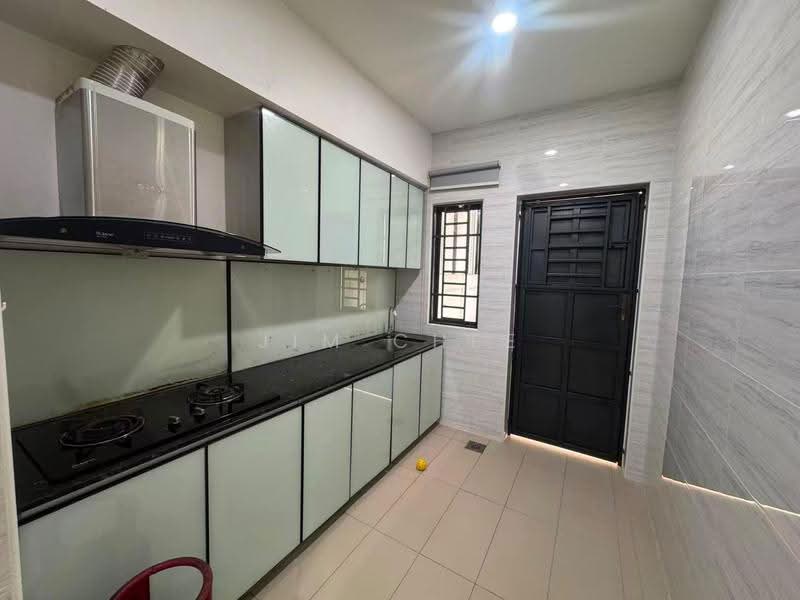 Cluster House for Rent in Bukit Indah (Iskandar Puteri (Nusajaya)) - Jim Chee - Kitchen - PropertyGuru.com.my