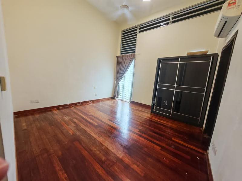 3-storey Terraced House for Sale in Gelugor (Penang) - Joseph Tan - Bedroom - PropertyGuru.com.my