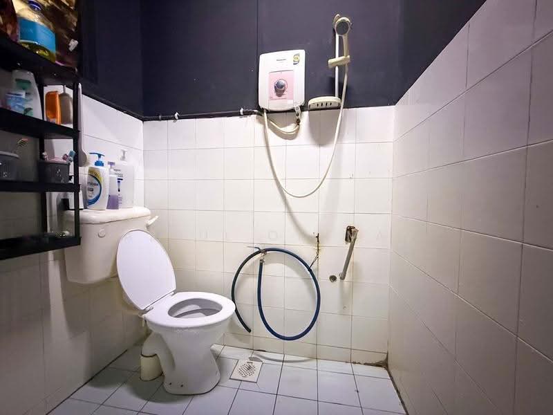 Rumah Teres 1-Tingkat untuk Dijual di Taman Pinggiran Pedas (Pedas) - Azrul Othman - Bathroom - PropertyGuru.com.my