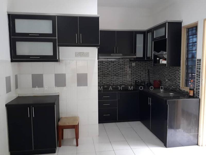 Rumah Bandar untuk Dijual di Batu Caves (Selangor) - Arbain Mahmood - Kitchen - PropertyGuru.com.my