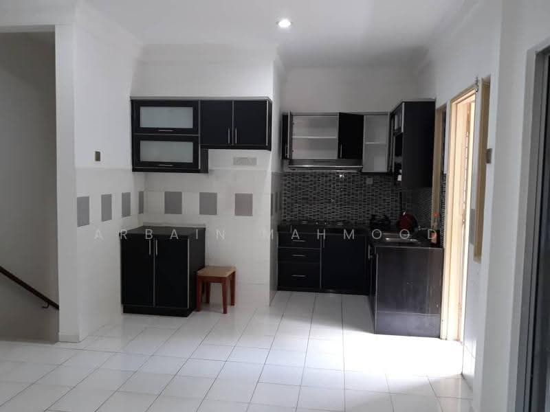 Rumah Bandar untuk Dijual di Batu Caves (Selangor) - Arbain Mahmood - Kitchen - PropertyGuru.com.my