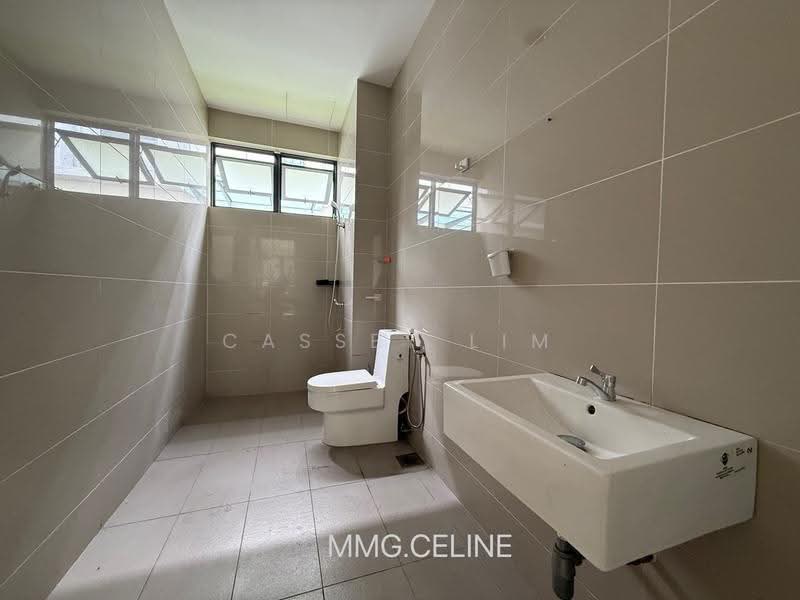 Bungalow House for Sale in Klang (Selangor) - Cassey Lim - Bathroom - PropertyGuru.com.my