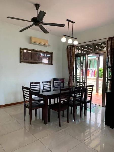 Rumah Berkembar untuk Disewa di Taman Mount Austin (Tebrau) - Serene Chua - Dining Room - PropertyGuru.com.my