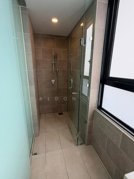 Kediaman Servis untuk Disewa di Residensi Estetik 8 (Est8) - Braedon Tan - Bathroom - PropertyGuru.com.my