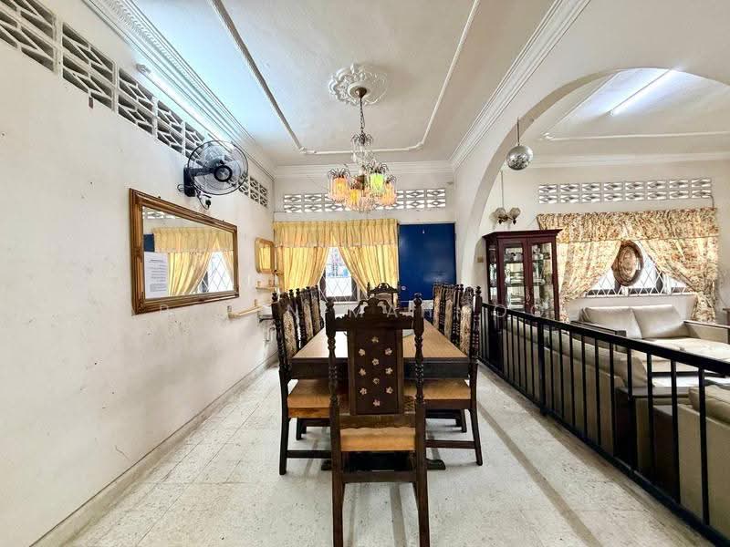 Rumah Banglo untuk Dijual di Kampung Changkat (Gombak) - Arbain Mahmood - Dining Room - PropertyGuru.com.my