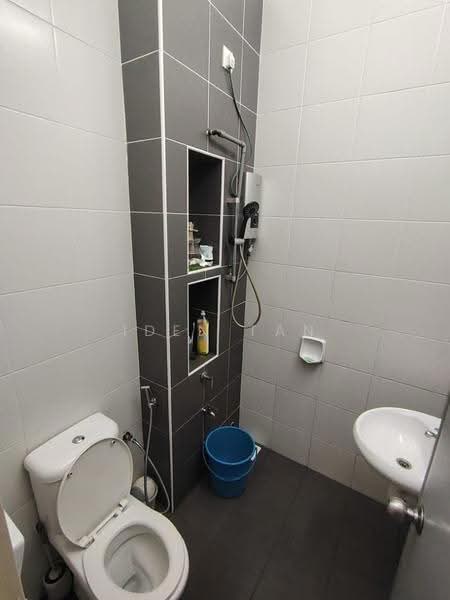 Rumah Teres 2-Tingkat untuk Dijual di Setia Eco Gardens (Gelang Patah) - Iden Tan - Bathroom - PropertyGuru.com.my