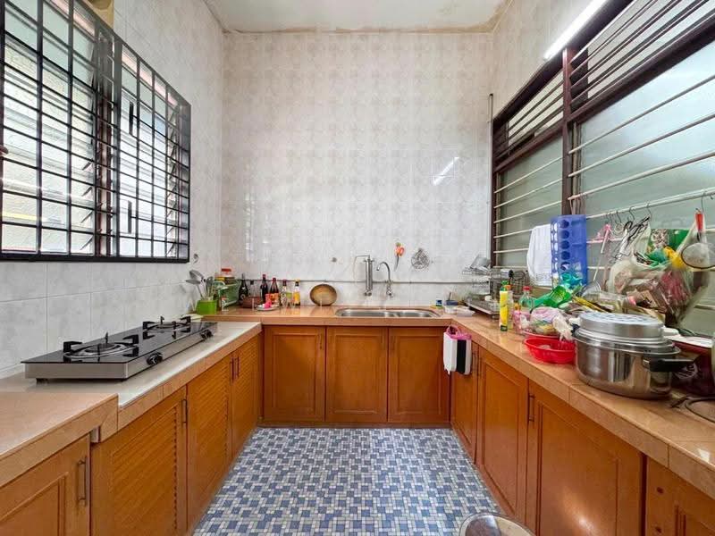 2-storey Terraced House for Sale in Taman Lip Sin (Sungai Dua) - Welwits Sim - Kitchen - PropertyGuru.com.my
