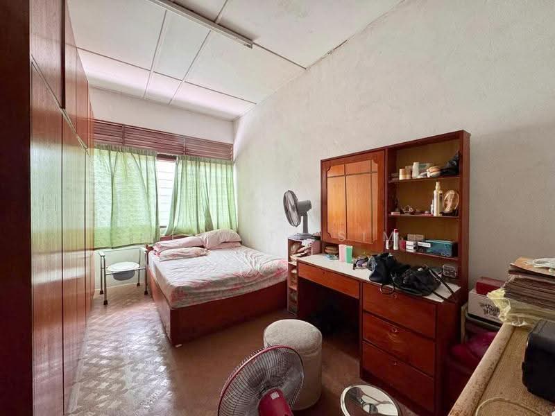 2-storey Terraced House for Sale in Taman Lip Sin (Sungai Dua) - Welwits Sim - Bedroom - PropertyGuru.com.my