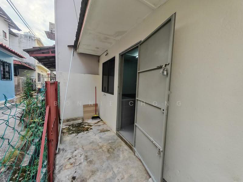 2-storey Terraced House for Rent in Kelana Jaya (Petaling Jaya) - Bonnie Chong - Exterior - PropertyGuru.com.my