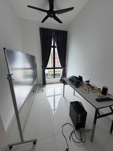 Semi-Detached House for Sale in Johor Bahru (Johor) - Jasca Fan - Study - PropertyGuru.com.my