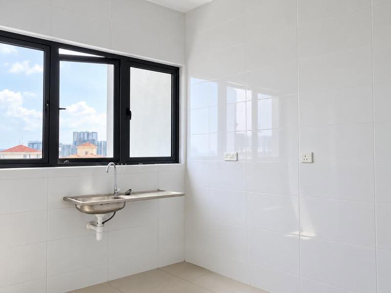 Service Residence for Sale at SkyVille 8 @ Benteng 8 - Weini Soh - Kitchen - PropertyGuru.com.my